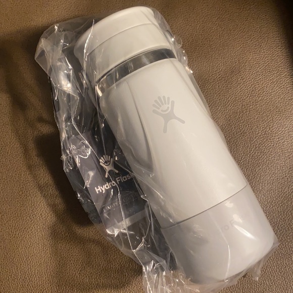 NWT Hydro Flask Wide Mouth Cap Bottle 16oz - Picture 2 of 4